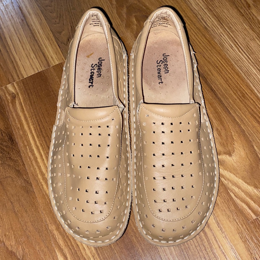 Joseph Stewart Tan Leather Shoes. Size 9m